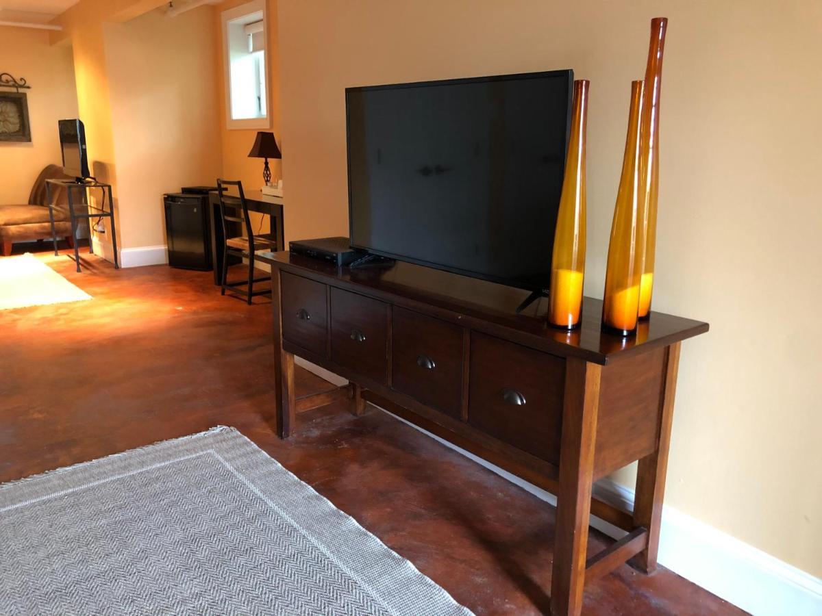 Suites At 249 Culpeper Esterno foto