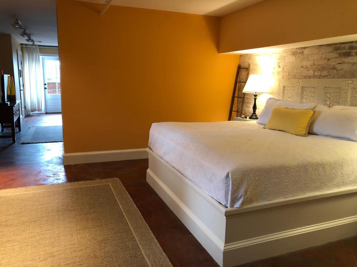 Suites At 249 Culpeper Esterno foto