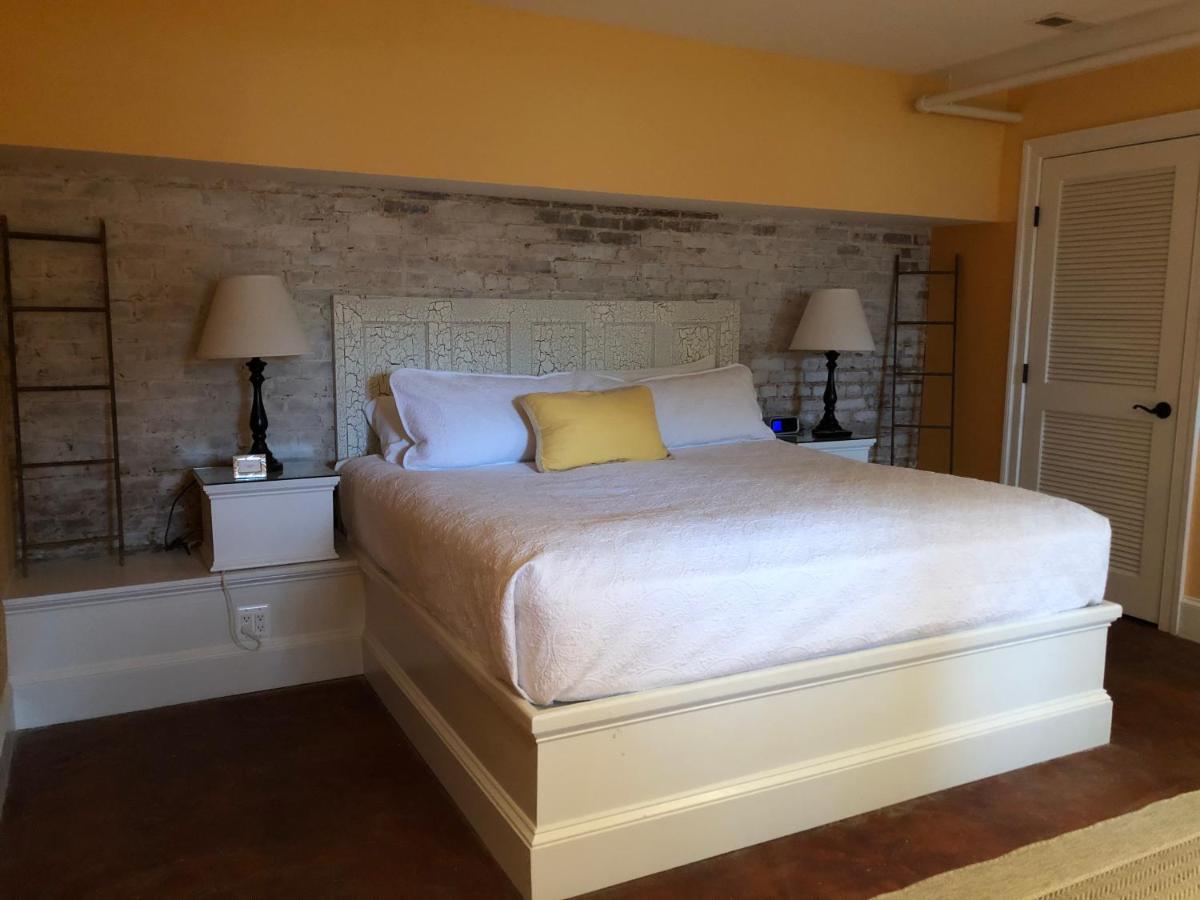 Suites At 249 Culpeper Esterno foto