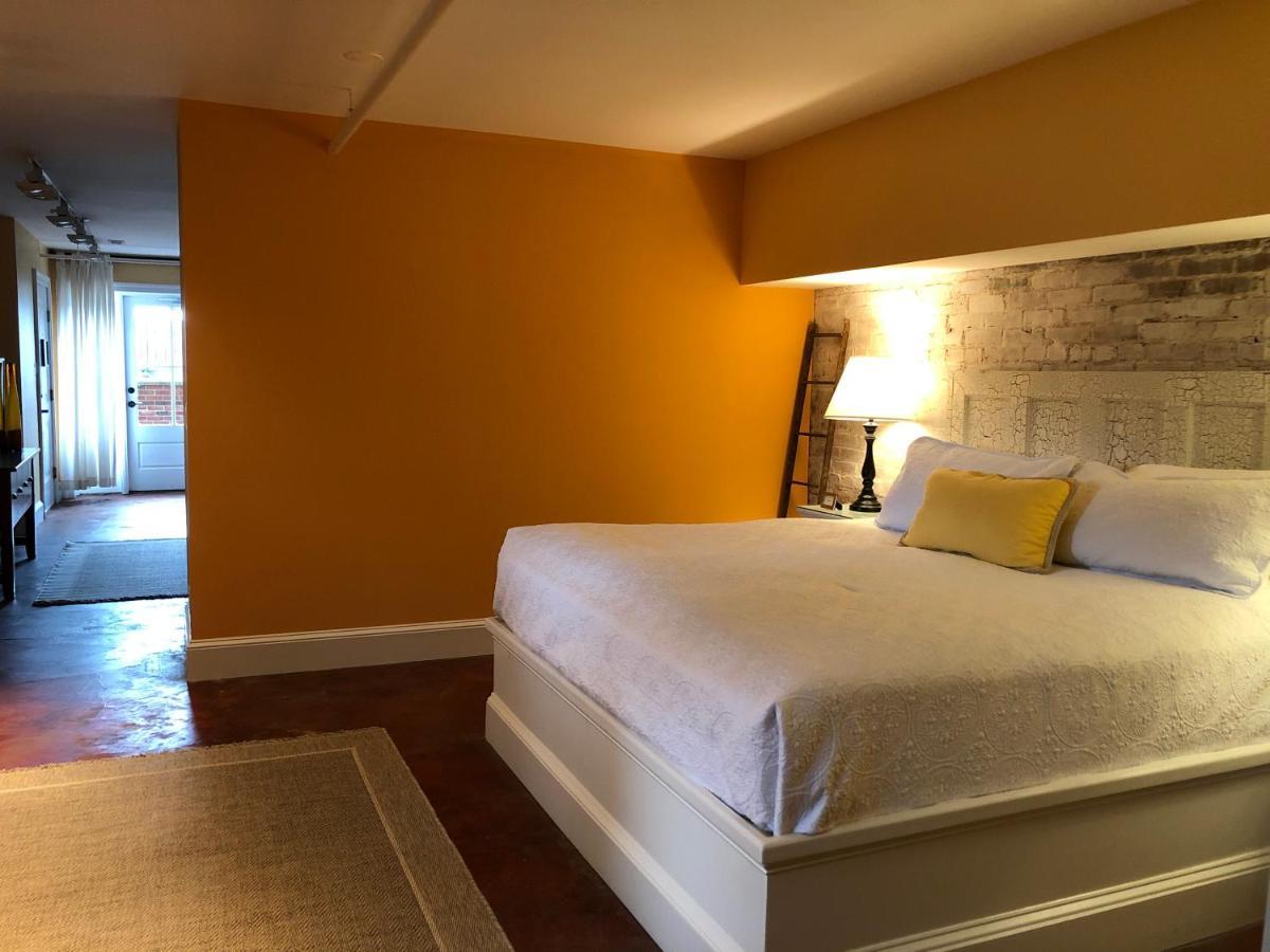Suites At 249 Culpeper Esterno foto