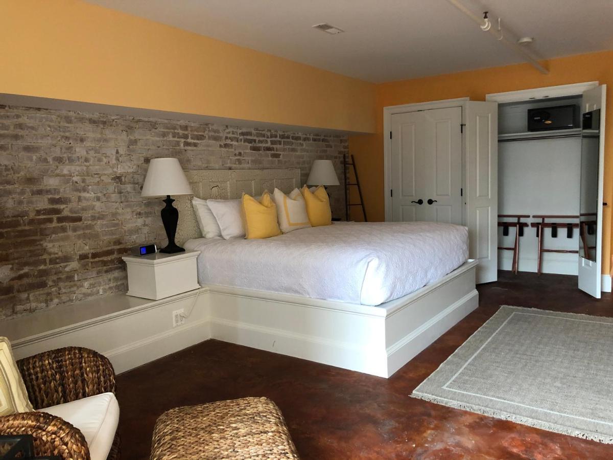 Suites At 249 Culpeper Esterno foto